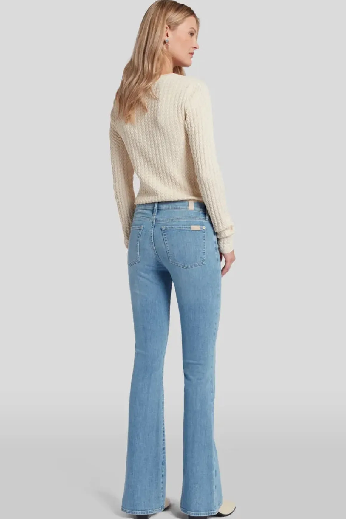 jeans_bootcut_slim_illusi_2-1.webp jeans Bootcut Slim Illusion Intro