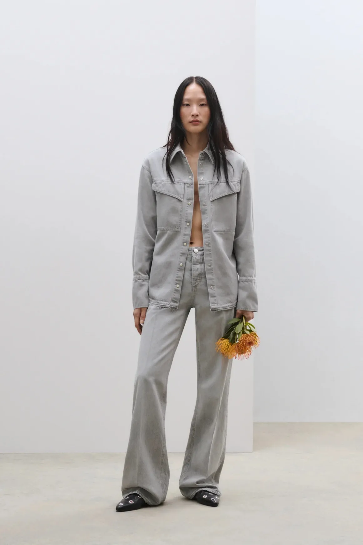 jeans_gillan_0.webp Jeans Gillan