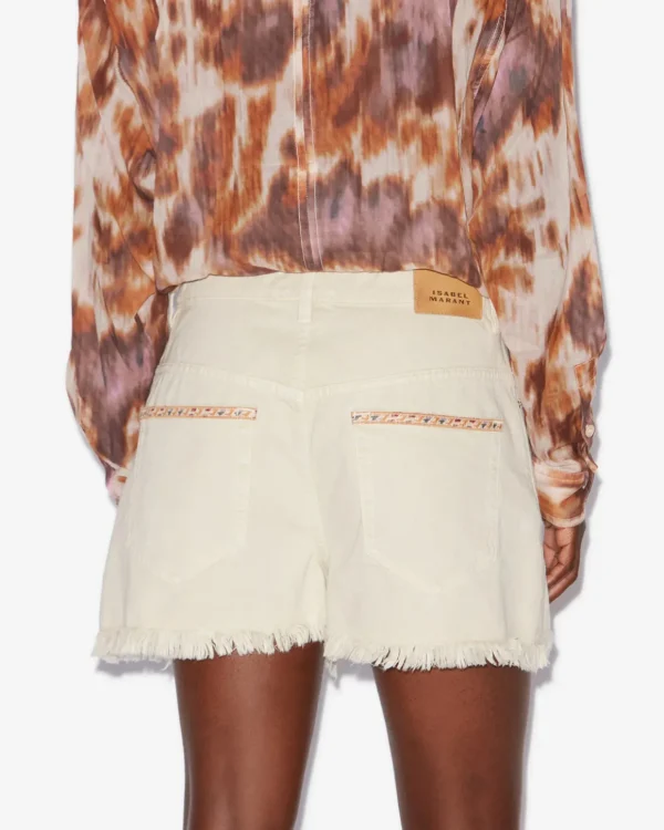 Short Lesia